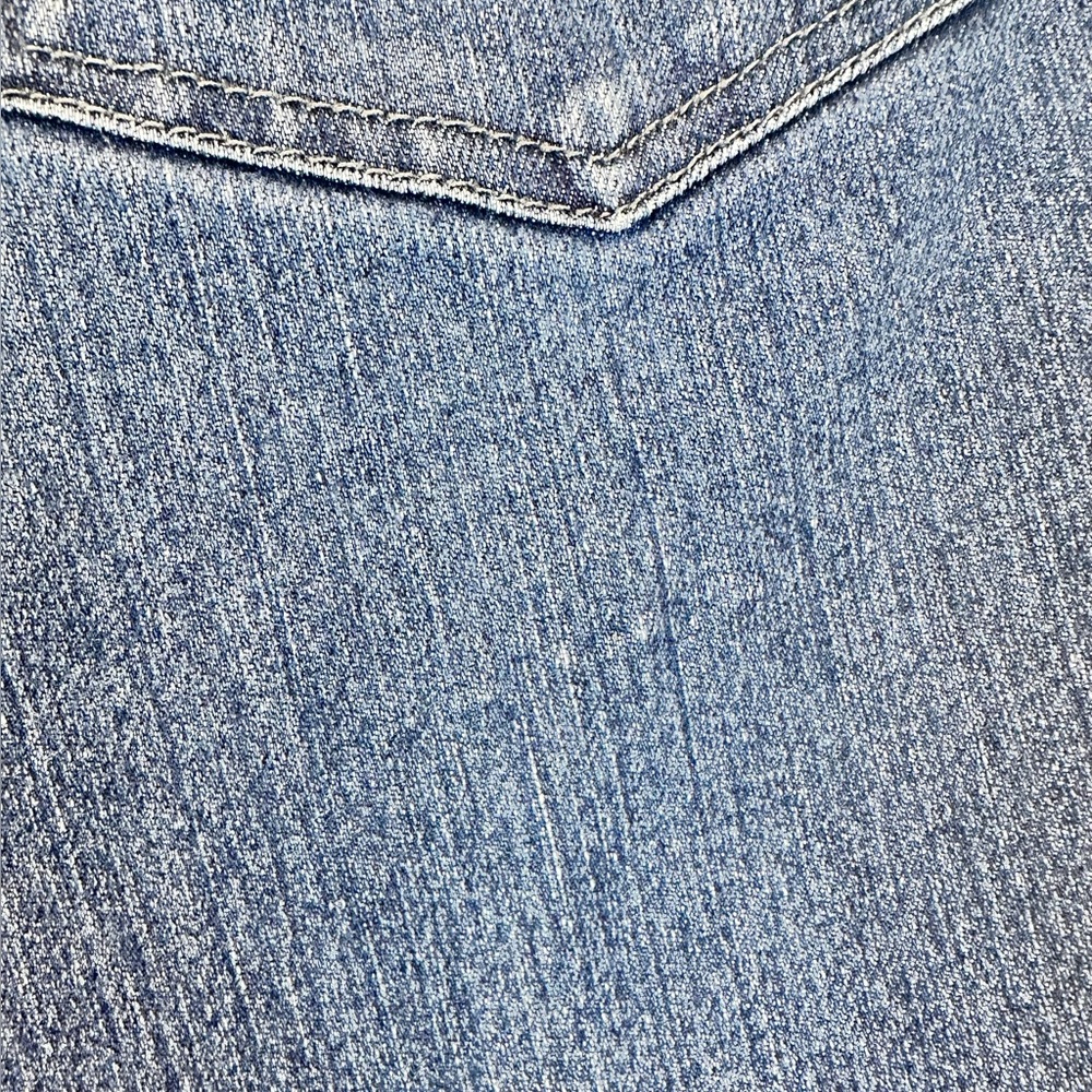 Gloria Vanderbilt Short Capris - Picture 5 of 9